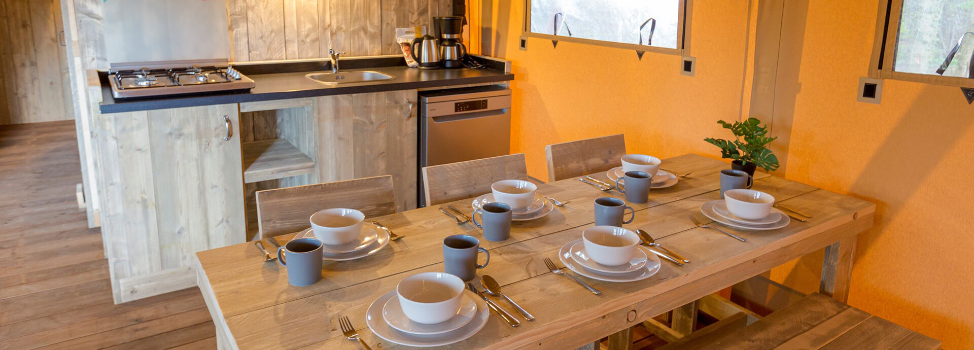 The interior of the lodge in Occitanie, available for holiday rental in the Hautes-Pyrénées at La Parenthèse de Saint-Esselin in Larreule